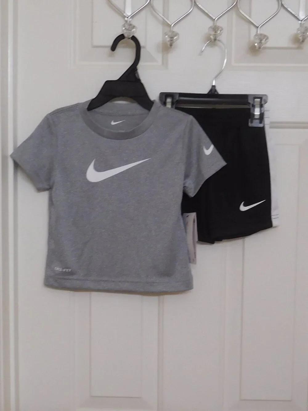NWT 4 Nike 2pc Shirt & Shorts Sets White Green Red Bundle sz 2t